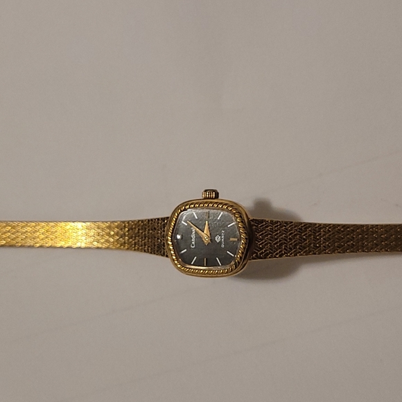 Ladies Cardinal diamond gold watch - Picture 2 of 3